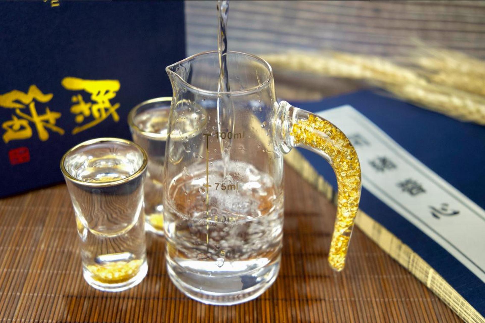 2025年貨清單！十大熱門500元白酒排行榜，醬香、濃香、清香俱全